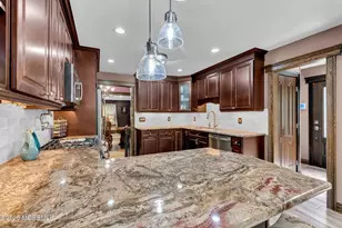 12 Briarhill Rd, Holmdel, NJ 07733 - Photo 5