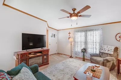 902 Oak Ridge Terrace, Whiting, NJ 08759 - Photo 9