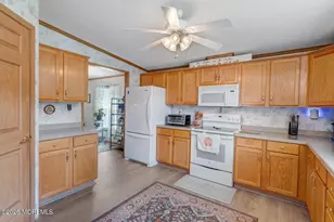 902 Oak Ridge Terrace, Whiting, NJ 08759 - Photo 17