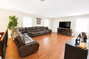 19 Prescott Dr, Marlboro Township, NJ 07746 - Photo 5