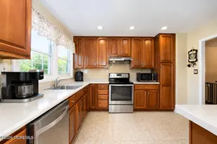 19 Prescott Dr, Marlboro Township, NJ 07746 - Photo 11