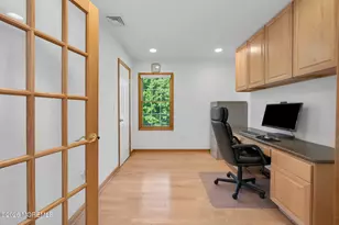 25 Cherry Hill Ln, Manalapan Township, NJ 07726 - Photo 25