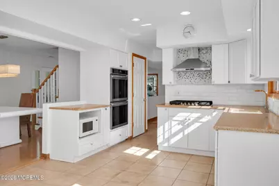 25 Cherry Hill Lane, Manalapan Township, NJ 07726 - Photo 19