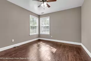 131 Wellington Ct, Manalapan Township, NJ 07726 - Photo 15
