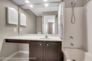 131 Wellington Ct, Manalapan Township, NJ 07726 - Photo 21