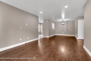 131 Wellington Ct, Manalapan Township, NJ 07726 - Photo 9