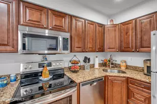 42 Manchester Ct, Red Bank, NJ 07701 - Photo 21