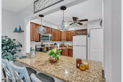 42 Manchester Court, Red Bank, NJ 07701 - Photo 15