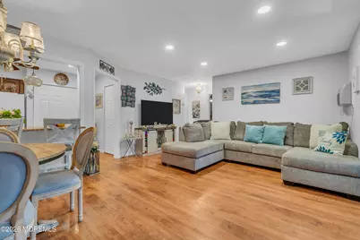 42 Manchester Court, Red Bank, NJ 07701 - Photo 7