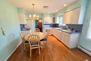 300 Pennington Ct, Toms River Township, NJ 08753 - Photo 9