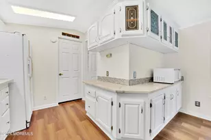 10 Sterling Ct, East Windsor Township, NJ 08520 - Photo 5