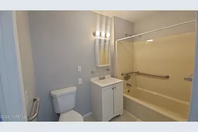 1700 Nj 37 W #105-07, Toms River Township, NJ 08757 - Photo 7