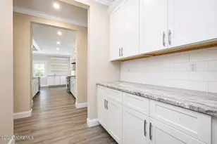 825 NARYSHKIN Wy, Toms River Township, NJ 08753 - Photo 9
