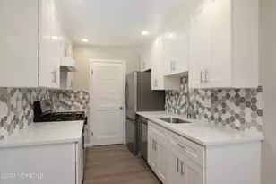 2 Elizabeth Ct, Tinton Falls, NJ 07724 - Photo 9