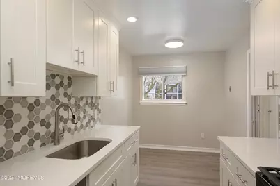 2 Elizabeth Court, Tinton Falls, NJ 07724 - Photo 3