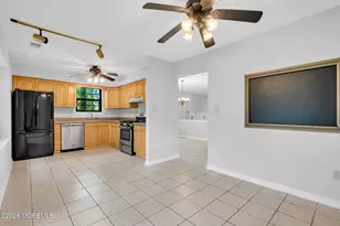 242 Perth Hill Ct, Aberdeen Township, NJ 07747 - Photo 13