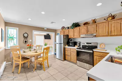 43 Piazza Correale #E, Freehold, NJ 07728 - Photo 9