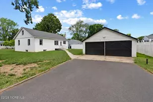 76 Peach St, Tinton Falls, NJ 07724 - Photo 25