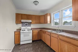 76 Peach St, Tinton Falls, NJ 07724 - Photo 17