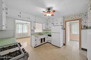 16 Oneida Ave, Atlantic Highlands, NJ 07716 - Photo 15