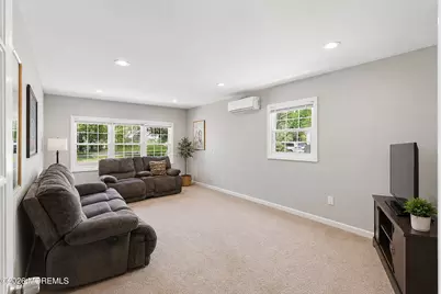 28 Maxwell Lane, Manalapan Township, NJ 07726 - Photo 15
