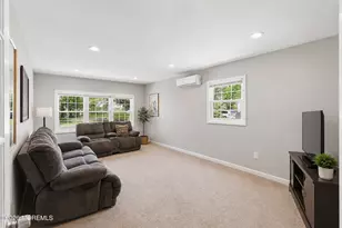28 Maxwell Ln, Manalapan Township, NJ 07726 - Photo 15