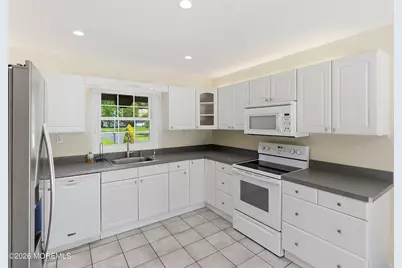 28 Maxwell Lane, Manalapan Township, NJ 07726 - Photo 11
