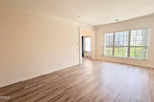 440 Bluebird Dr, Monroe Township, NJ 08831 - Photo 5