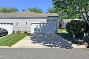 440 Bluebird Dr, Monroe Township, NJ 08831 - Photo 27