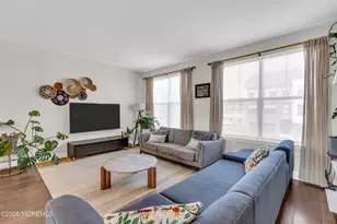 28 Kelly Wy, Tinton Falls, NJ 07724 - Photo 5