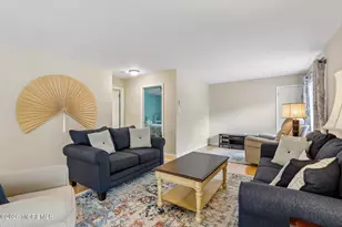 65 Lexington Ct, Red Bank, NJ 07701 - Photo 3