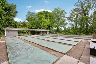 65 Lexington Ct, Red Bank, NJ 07701 - Photo 25