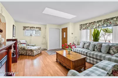 12 Ann Court, Hazlet Township, NJ 07730 - Photo 9