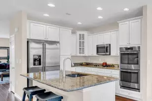 301 Princeton Court, Shrewsbury, NJ 07702 - Photo 3