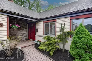 32 Ethan Allen Rd, Freehold, NJ 07728 - Photo 3