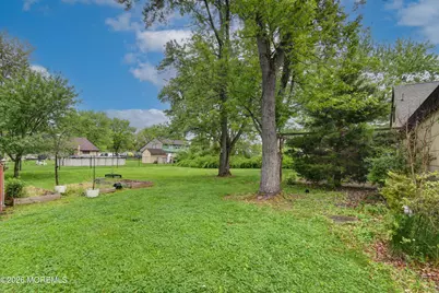 32 Ethan Allen Road, Freehold, NJ 07728 - Photo 31