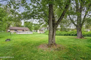 32 Ethan Allen Rd, Freehold, NJ 07728 - Photo 35