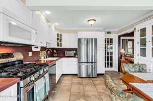 120 May Pl, Red Bank, NJ 07701 - Photo 3