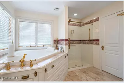 410 Thompson Avenue, Middletown, NJ 07748 - Photo 27