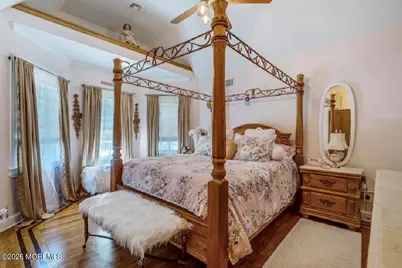 410 Thompson Avenue, Middletown, NJ 07748 - Photo 21