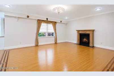 410 Thompson Avenue, Middletown, NJ 07748 - Photo 11