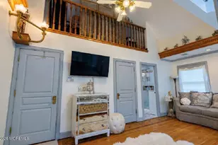 410 Thompson Ave, Middletown, NJ 07748 - Photo 31
