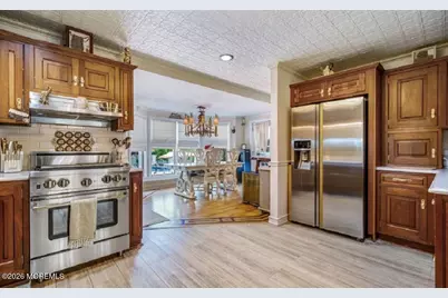 410 Thompson Avenue, Middletown, NJ 07748 - Photo 17