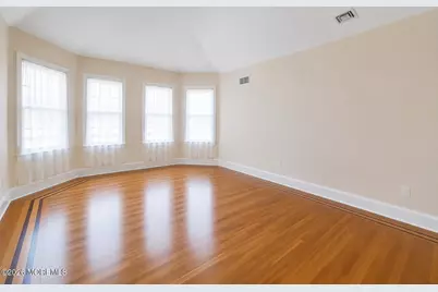 410 Thompson Avenue, Middletown, NJ 07748 - Photo 23