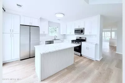 1 Whitemarsh Drive, Manalapan Township, NJ 07726 - Photo 5