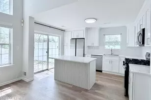 1 Whitemarsh Dr, Manalapan Township, NJ 07726 - Photo 3
