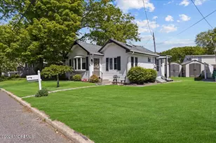 323 Woodmere Ave, Neptune Township, NJ 07753 - Photo 7
