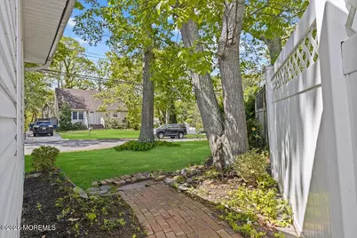323 Woodmere Avenue, Neptune Township, NJ 07753 - Photo 11