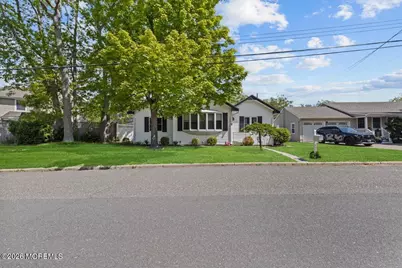323 Woodmere Avenue, Neptune Township, NJ 07753 - Photo 5