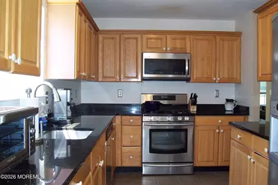61 Maywood Run, Tinton Falls, NJ 07753 - Photo 9